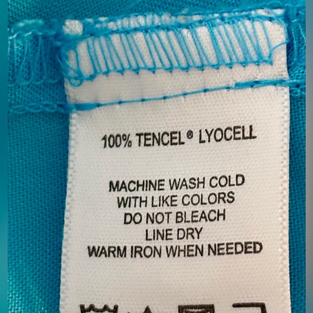 FOXCROFT Womens Turquoise Button Down 100% Tencel Shirt 20W Plus Front Pockets - Picture 12 of 13